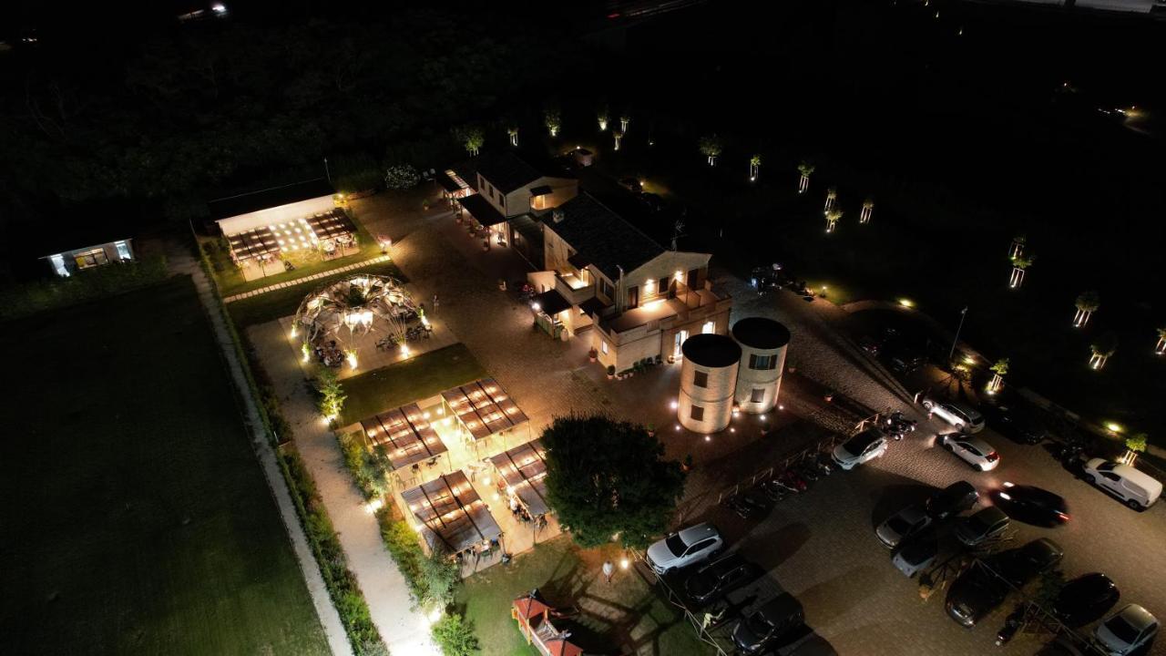 צ'יביטאנובה מארקה Moretti Village - B&B מראה חיצוני תמונה