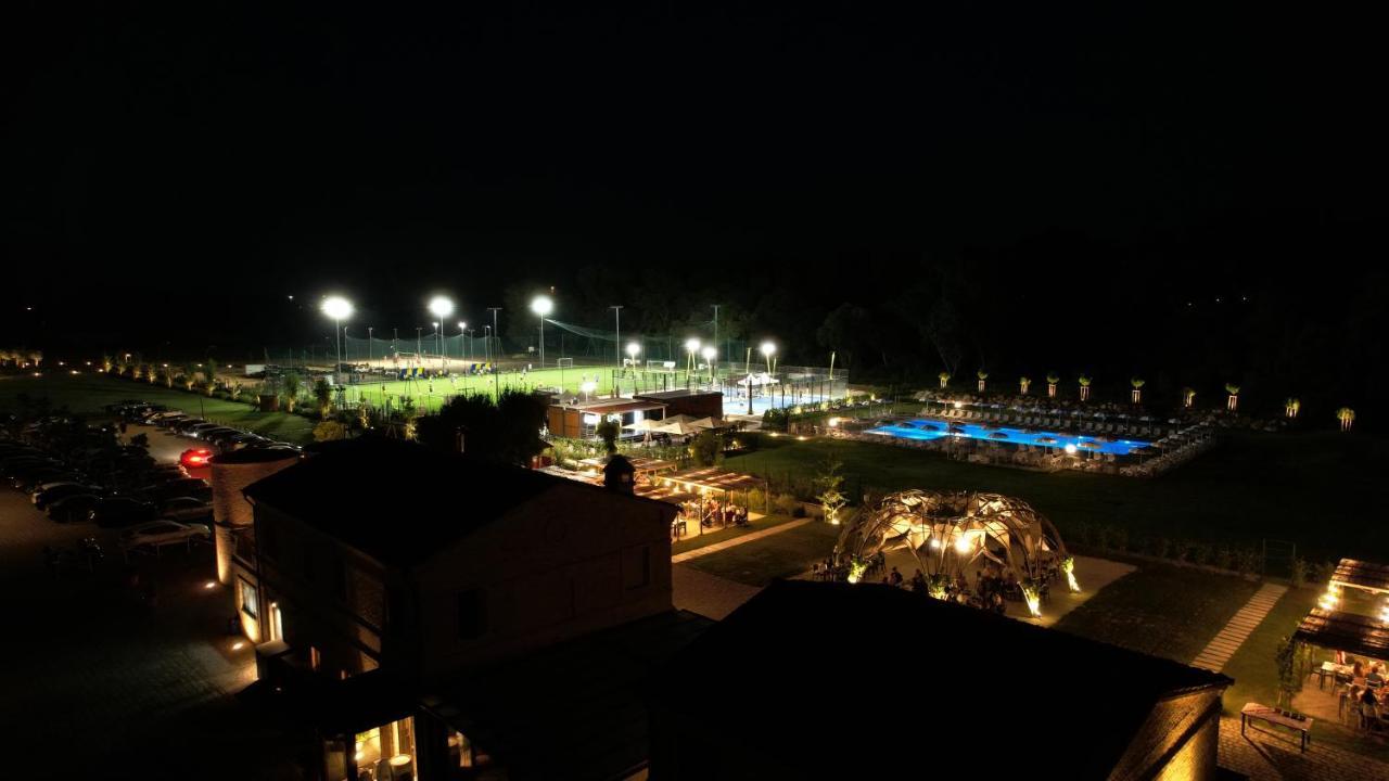 צ'יביטאנובה מארקה Moretti Village - B&B מראה חיצוני תמונה