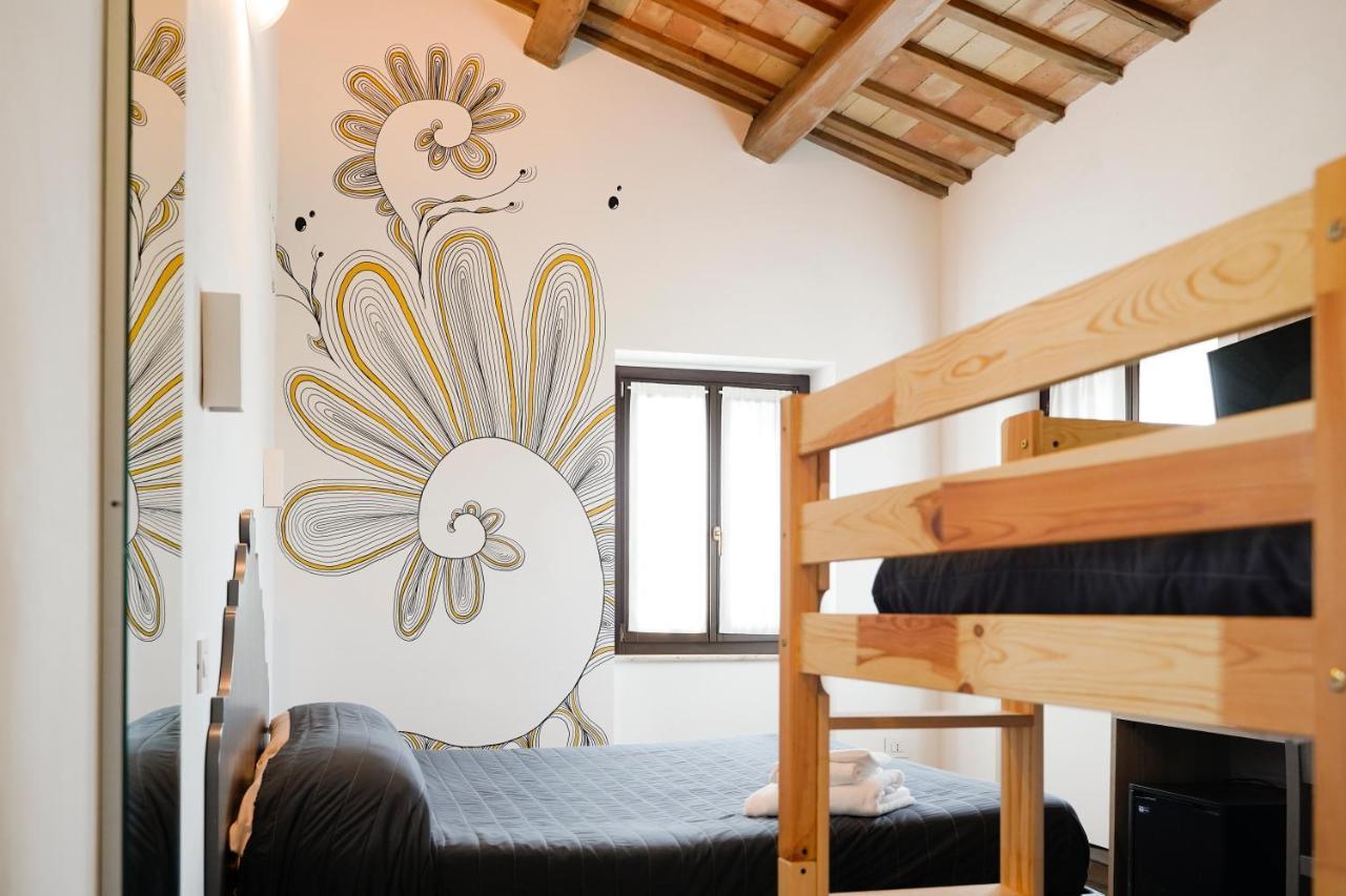 צ'יביטאנובה מארקה Moretti Village - B&B מראה חיצוני תמונה