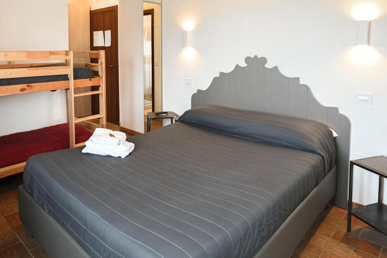 צ'יביטאנובה מארקה Moretti Village - B&B מראה חיצוני תמונה